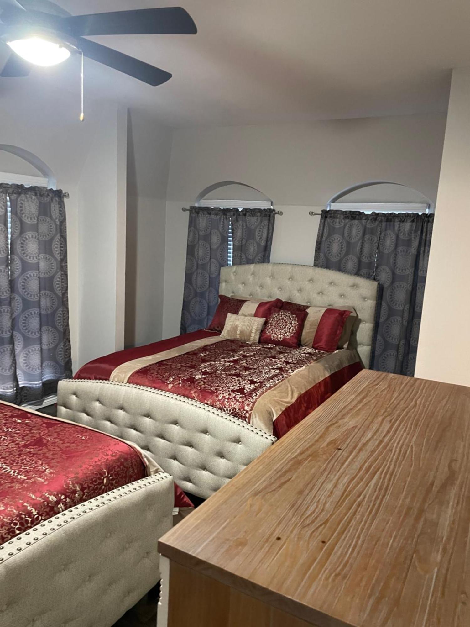 Huge One Bedroom With 2 Queen Size Beds 휴스턴 외부 사진