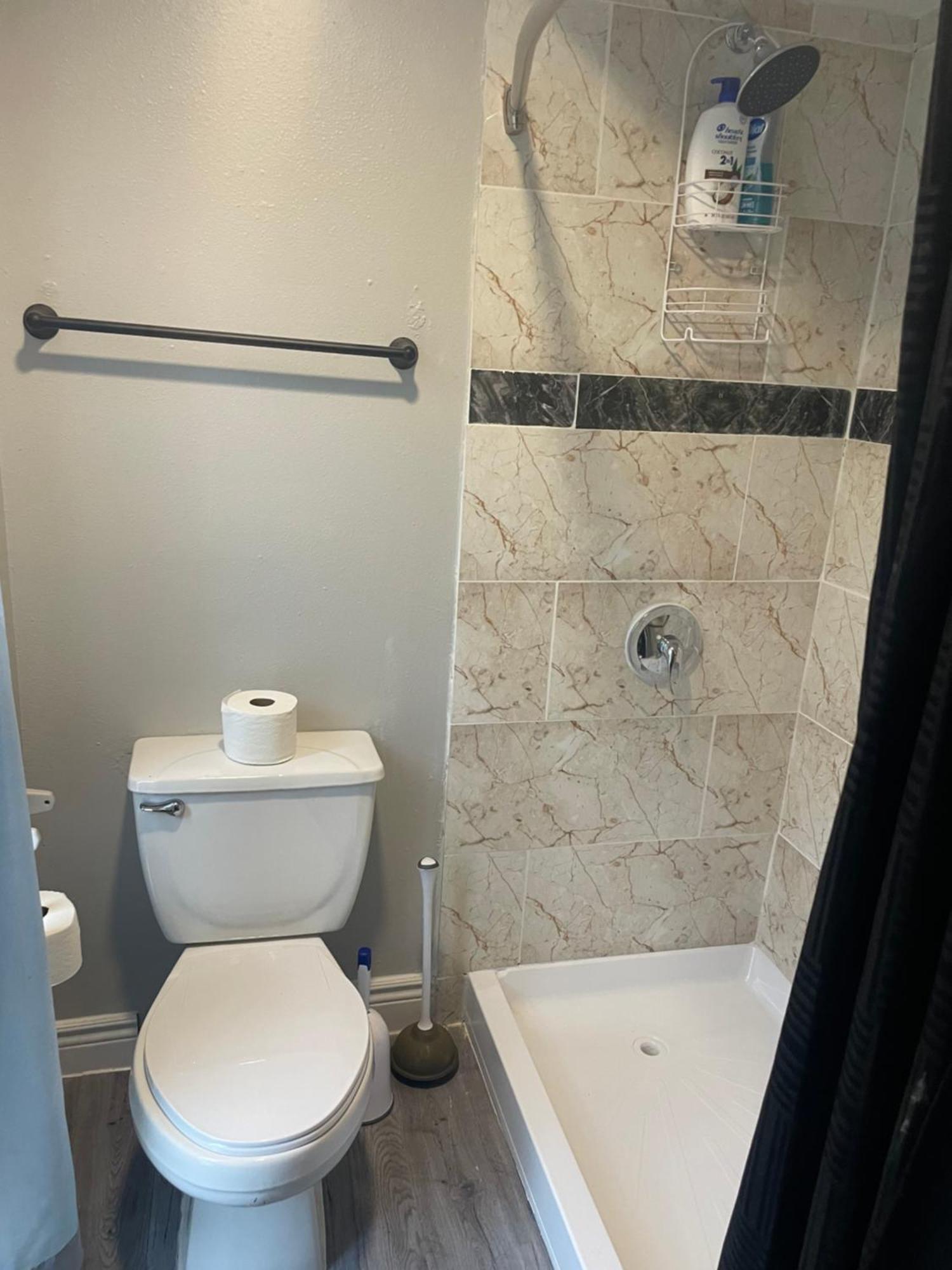 Huge One Bedroom With 2 Queen Size Beds 휴스턴 외부 사진